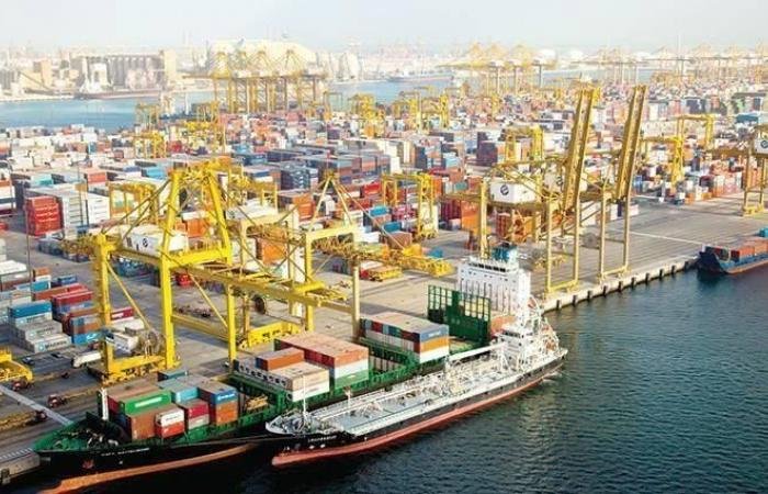 الإمارات تجاوزت هونغ كونغ وتنافس سنغافورة في سباق التجارة العالمية