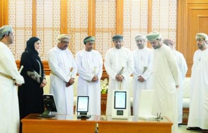 أخبار سلطنة عمان | توزيع 24 جهاز تبرع إلكتروني للفرق التطوعية بجنوب الباطنة | عيون الجزيرة الاخبارية عمان