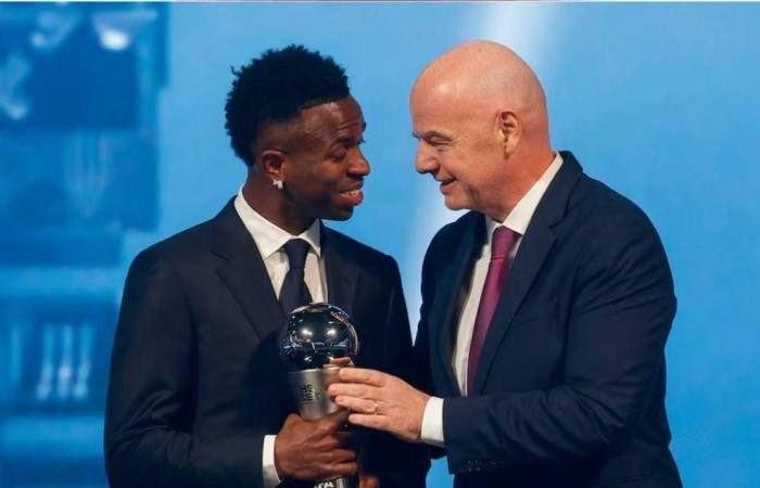 الرياضة الان | «مصدوم وحزين».. إنفانتينو يدعم فينيسيوس بعد حادثة القرد | عيون الجزيرة الرياضي