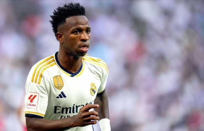 الرياضة الان | ويفا يفتح تحقيقاً في وصف فينيسيوس بـ «القرد» | عيون الجزيرة الرياضي