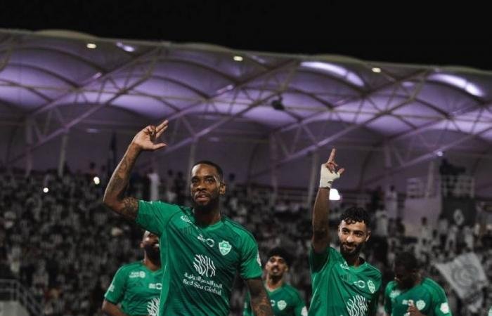 الأهلي يكافئ الجلاد بعقد محسن