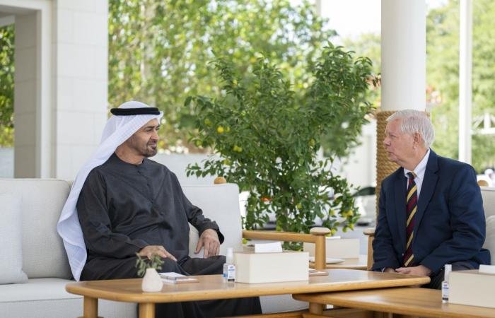 رئيس الإمارات يبحث مع عضو بمجلس الشيوخ الأميركي قضايا الأمن والاستقرار الإقليميين | عيون الجزيرة
