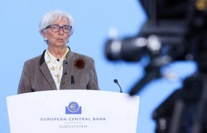 لاجارد تخطط لمغادرة المركزي الأوروبي مبكرا قبل الانتخابات الرئاسية الفرنسية