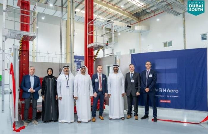 دبي الجنوب تحتضن المركز الإقليمي لـ«آر إتش إيرو» لخدمات الطيران