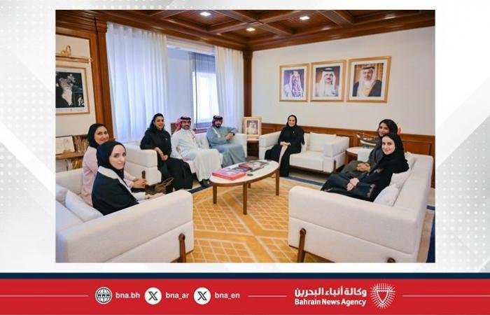 أخبار البحرين | وزيرة الإسكان والتخطيط العمراني تستقبل رئيس مجلس إدارة جمعية البحرين لإدارة الموارد البشرية | عيون الجزيرة
