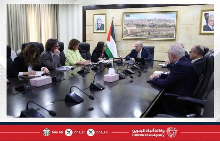 رئيس الوزراء الفلسطيني يبحث مع وفد بلجيكي أولويات الدعم والتعاون المشترك | عيون الجزيرة