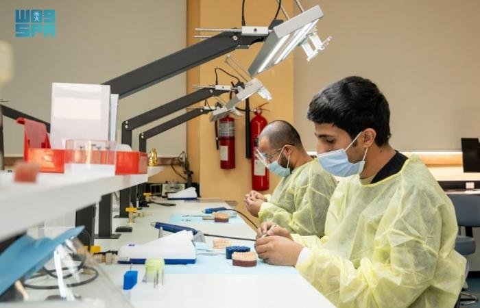 أخبار السعودية | فحص وتوعية للحد من تسوس الأسنان بين طلاب الابتدائي | عيون الجزيرة السعودية الان