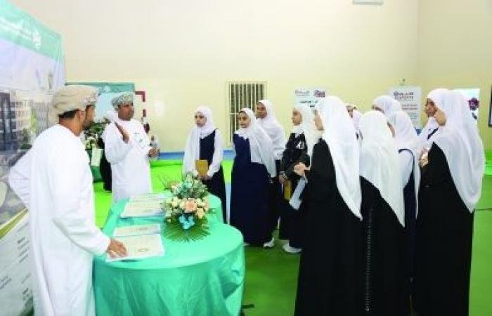 أخبار سلطنة عمان | ملتقى بمسندم يعرّف طلبة الدبلوم ببرامج الجامعات ومتطلبات القبول | عيون الجزيرة الاخبارية عمان