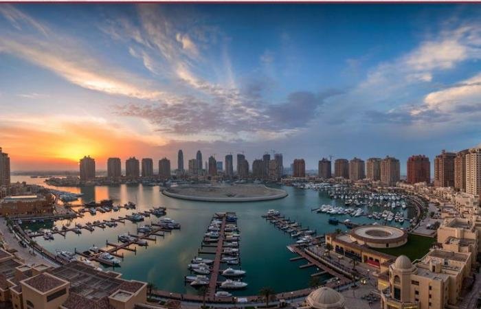 أخبار قطر |  طقس معتدل الحرارة نهارا على الساحل وغبار عالق في عرض البحر | عيون الجزيرة قطر