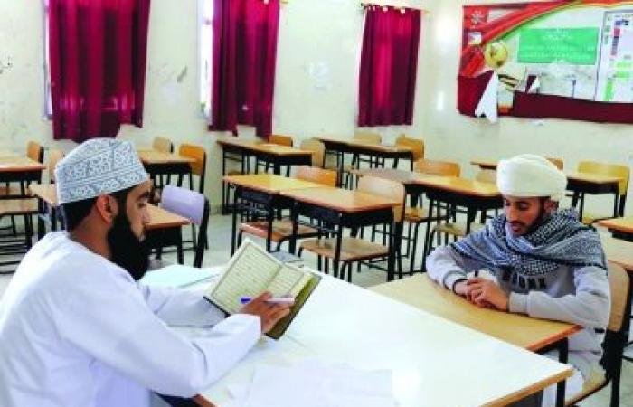أخبار سلطنة عمان | 224 مشاركا في مسابقة لحفظ وتلاوة القرآن بسمائل | عيون الجزيرة الاخبارية عمان