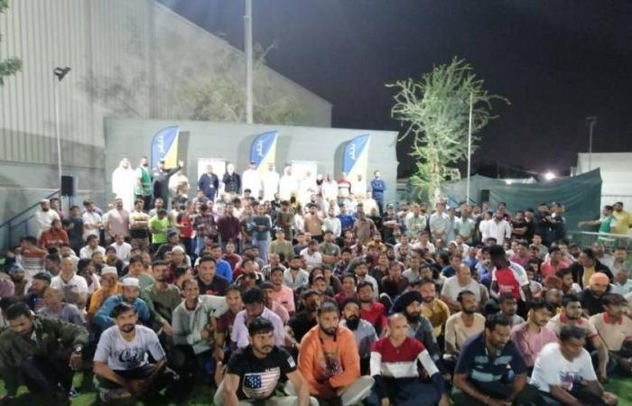 الامارات الان | شرطة دبي تعزز الوعي الأمني والمروري بين العمال في جبل علي | عيون الجزيرة الامارات