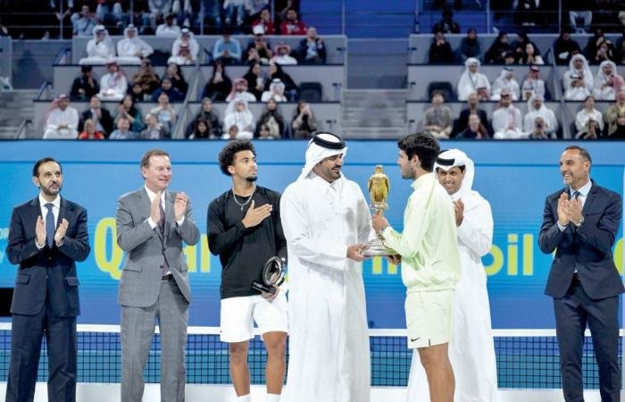الرياضة في قطر | بطولة قطر إكسون موبيل للتنس.. النجم كارلوس ألكاراز يطير بالصقر الذهبي لإسبانيا | عيون الجزيرة الاخبارية