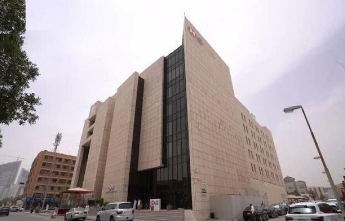 سهم "البنك الأول" يسجل أعلى مكاسب خلال 30 جلسة مع إعلان توزيعات الأرباح