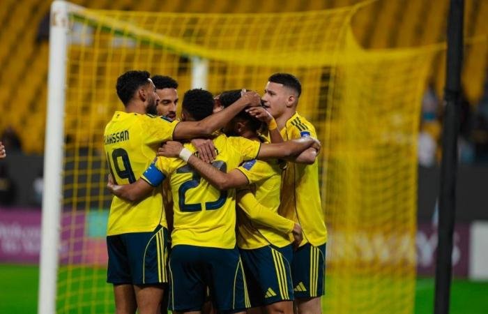 الأول بارك مسرحا لنهائي آسيا 2