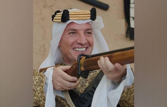 الرياضة الان | مدرب ليفربول وسلتيك السابق يرتدي الزي العربي | عيون الجزيرة الرياضي