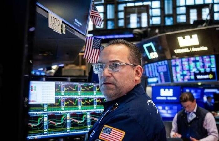 تراجع حاد للأسهم الأمريكية بسبب رسوم ترامب الجمركية والذكاء الاصطناعي