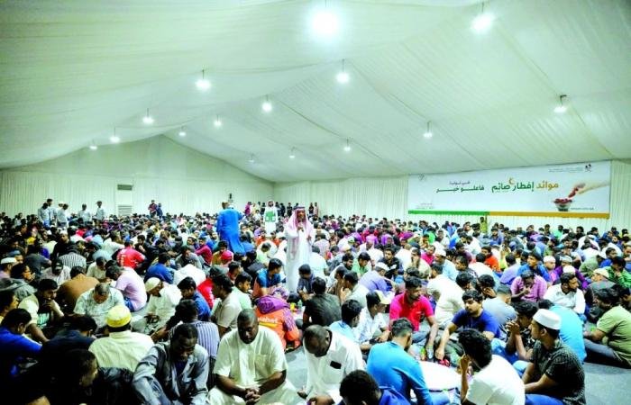 أخبار قطر | الأوقاف: 1500 صائم في خيمة إفطار الوكرة | عيون الجزيرة قطر