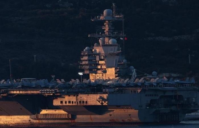 النفط يحوم قرب أعلى مستوياته في 7 شهور