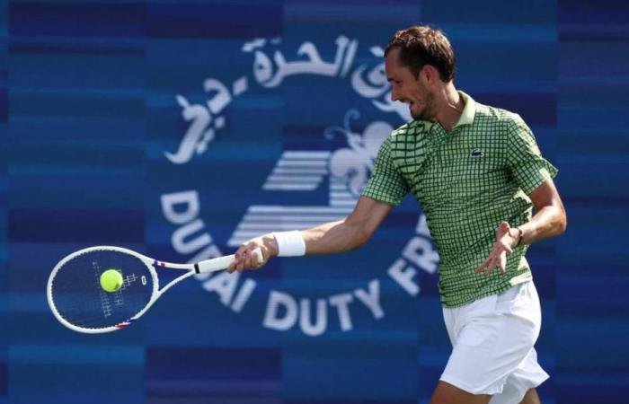 الرياضة الان | دورة دبي للتنس..مدفيديف يتأهل إلى ثمن النهائي | عيون الجزيرة الرياضي