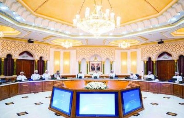 أخبار سلطنة عمان | السّيد بلعرب بن هيثم يترأس اجتماع المجلس البلدي لمحافظة مسقط ويعتمد خطة عمله لعام 2026 | عيون الجزيرة الاخبارية عمان