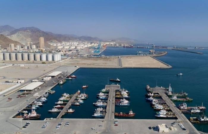 ميناء الفجيرة يسجل أعلى مبيعات شهرية لوقود السفن في 4 أشهر