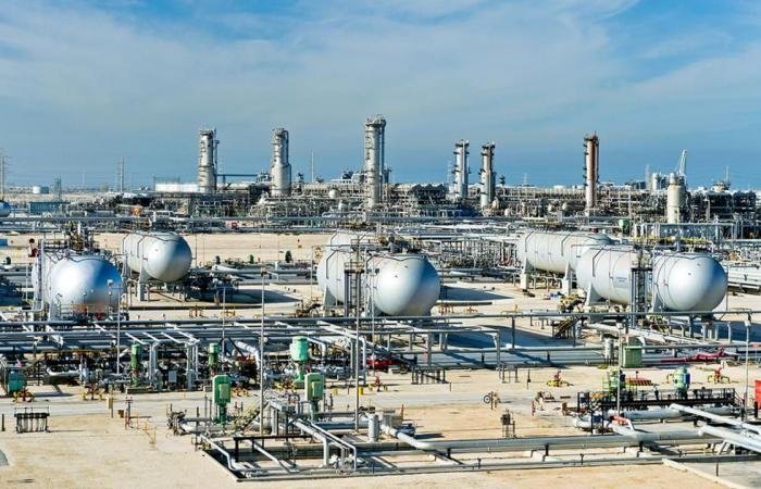 أرامكو: أضرار بمحطة الجعيمة وإلغاء شحنات من البروبان والبوتان