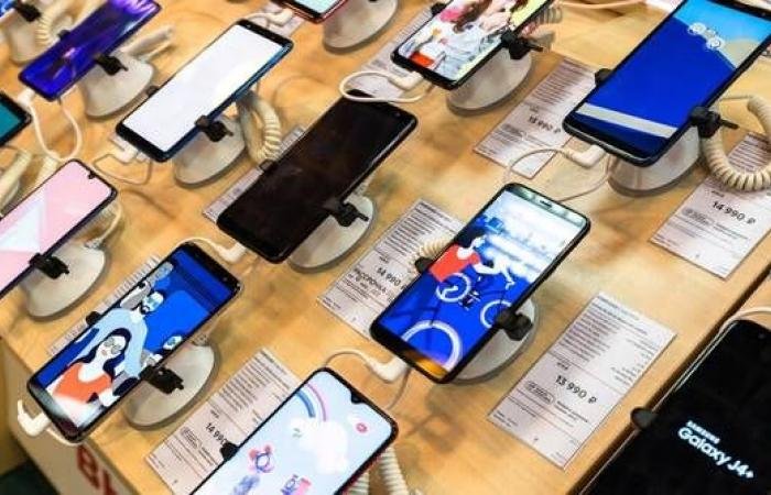 أزمة الرقائق تربك سوق الهواتف الذكية عالميا