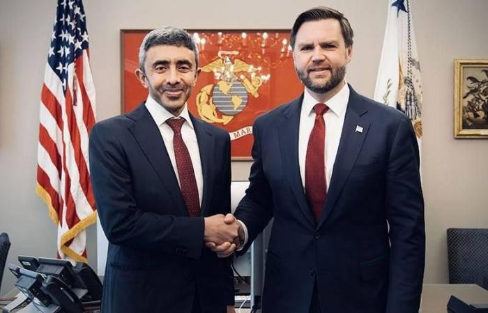 الامارات الان | عبدالله بن زايد يؤكد متانة العلاقات التاريخية والشراكة الاستراتيجية الراسخة مع أمريكا | عيون الجزيرة الامارات