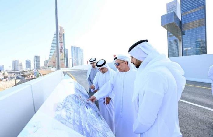 الامارات الان | «طرق دبي» تفتتح جسراً بطول 1 كلم يربط بين شارعي الشيخ زايد والشيخ خليفة بن زايد | عيون الجزيرة الامارات