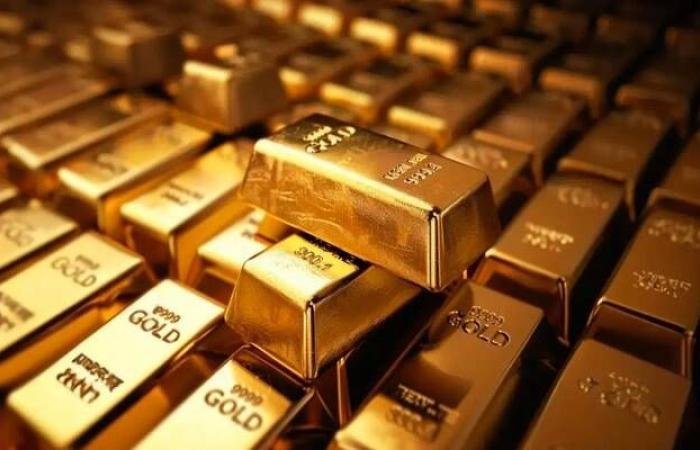 ارتفاع أسعار الذهب بدعم من الطلب على أصول الملاذ الآمن