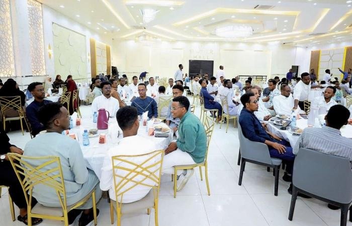 أخبار قطر | قطر الخيرية تدعم مسيرة 250 طالباً وطالبة في الصومال | عيون الجزيرة قطر