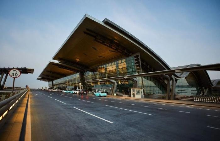 أخبار قطر | مطار حمد الدولي: نعمل مع الجهات المعنية وشركات الطيران لخدمة المسافرين المتأثرين | عيون الجزيرة قطر