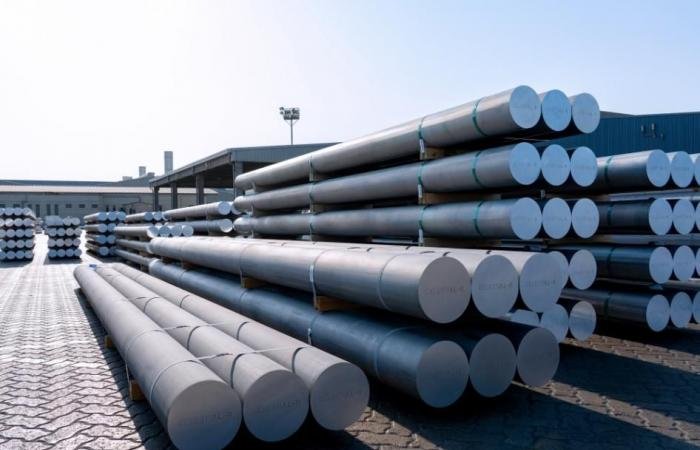 اضطراب صادرات ألمنيوم الشرق الأوسط يؤثّر على ‌المستهلكين في الغرب