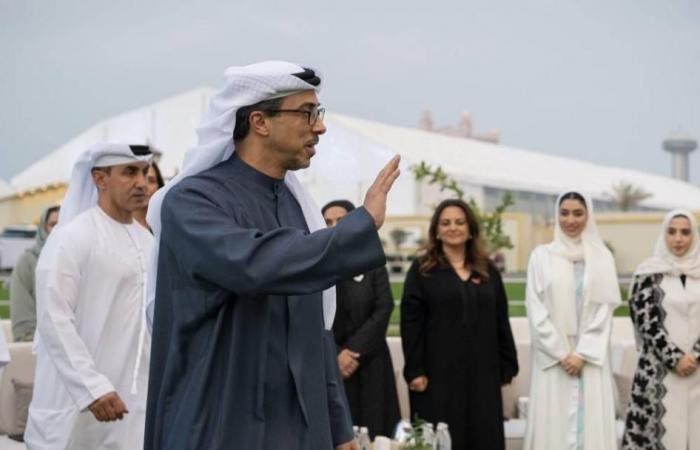 الامارات الان | منصور بن زايد: التراحم والتسامح ركائز أصيلة في المجتمع الإماراتي | عيون الجزيرة الامارات