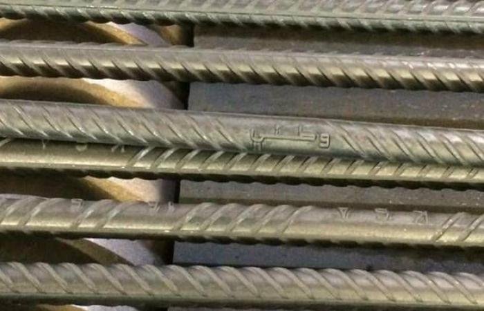 "حديد وطني" تتحول للخسائر في 2025 مع تراجع المبيعات