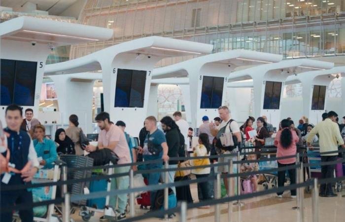 مسافرون يشيدون بمنظومة الدعم المتكاملة بمطار زايد الدولي في أبوظبي