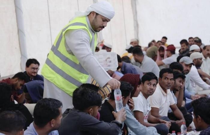 الامارات الان | الشارقة الخيرية توزع 449.3 ألف وجبة إفطار | عيون الجزيرة الامارات