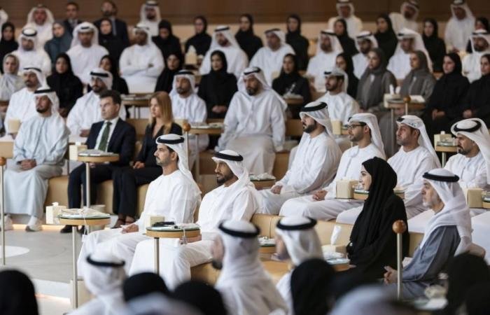 الامارات الان | مجلس محمد بن زايد يستعرض «دروس من فكر المؤسس في التعاون» | عيون الجزيرة الامارات