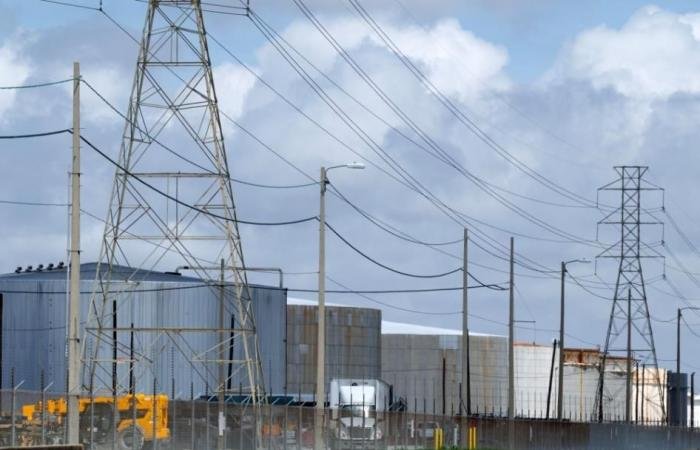 أول انخفاض في أسعار النفط.. بعد قفزة 20% خلال 4 جلسات