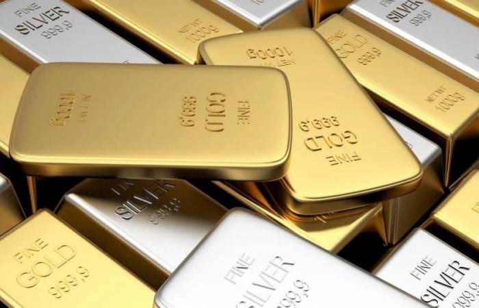 الذهب ينخفض إلى 5099 دولاراً والفضة بـ 81
