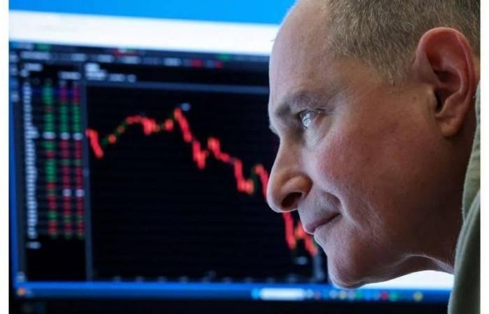 تحت ضغوط النفط وضعف سوق العمل خسائر أسبوعية قياسية للأسهم العالمية