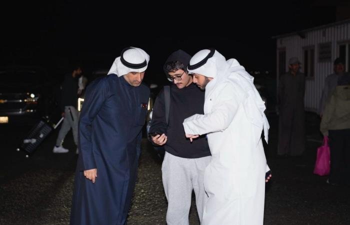 أخبار الكويت | الخطوط الكويتية: مسافرو الرحلة المخصصة لنقل المواطنين العائدين من مانشستر عبر مطار الدمام يصلون إلى حدود الكويت | عيون الجزيرة الكويت