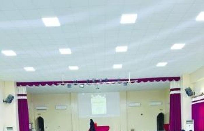 أخبار سلطنة عمان | محاضرة توعوية ببهلا حول رمضان وتربية الذات | عيون الجزيرة الاخبارية عمان