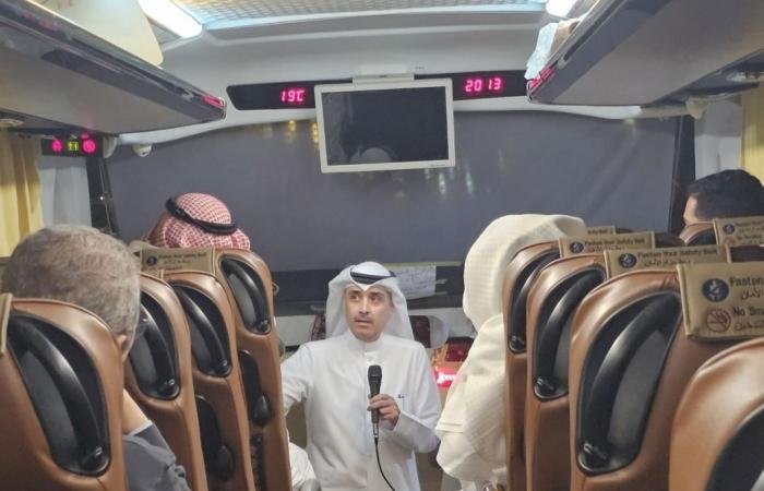 أخبار قطر | سفارة الكويت لدى قطر تؤمن المواصلات اللازمة لمغادرة الكويتيين عبر المنافذ البرية | عيون الجزيرة قطر