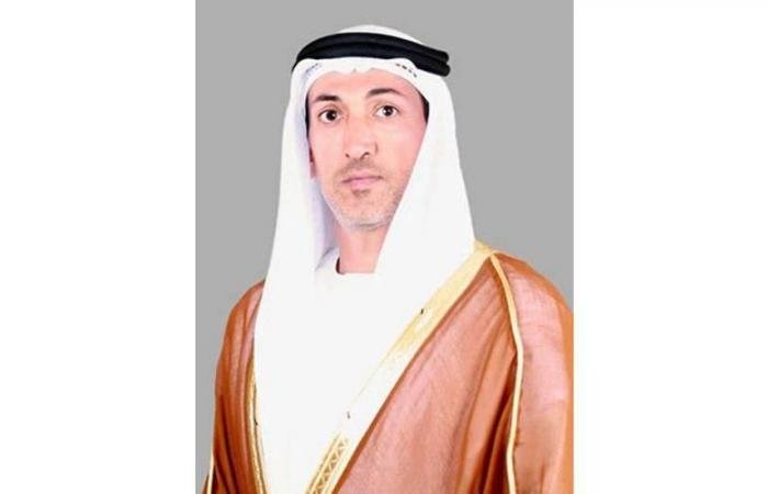 الامارات الان | وزير الدولة لشؤون الدفاع يبحث تطوير التعاون العسكري | عيون الجزيرة الامارات