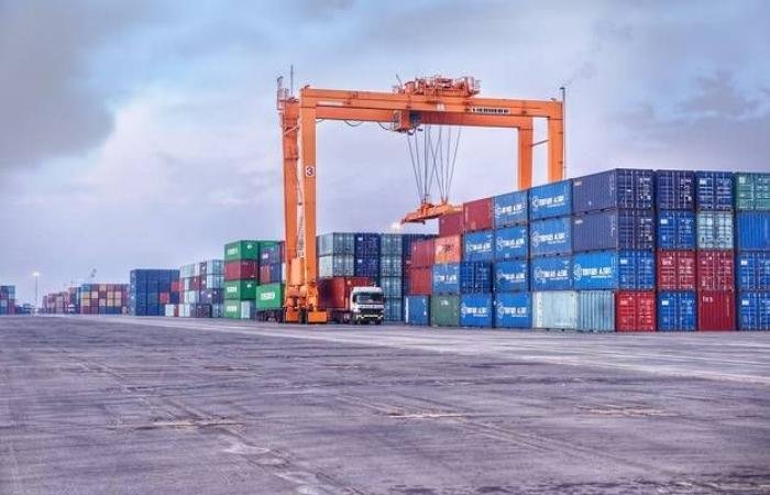الموانئ السعودية تحقق ارتفاعاً في مناولة الحاويات بنسبة 21% خلال فبراير