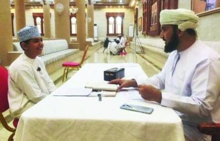 أخبار سلطنة عمان | تقييم 128 متسابق في مسابقة حفظ القرآن لفريق النجوم بنزوى | عيون الجزيرة الاخبارية عمان