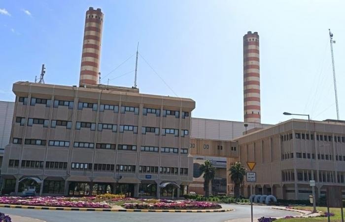 أخبار الكويت | المخيزيم يتفقد محطة الصبية بعد حادث الحريق المحدود في أحد خزانات الوقود | عيون الجزيرة الكويت