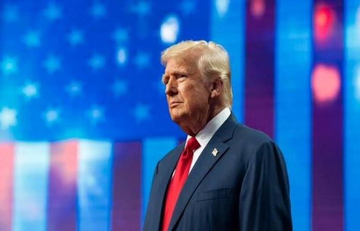 تصريحات متناقضة للرئيس الأمريكي بشأن الحرب مع إيران