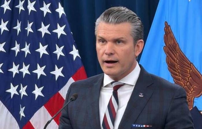 وزير الدفاع الأمريكي يتوعد إيران بأعنف الضربات اليوم